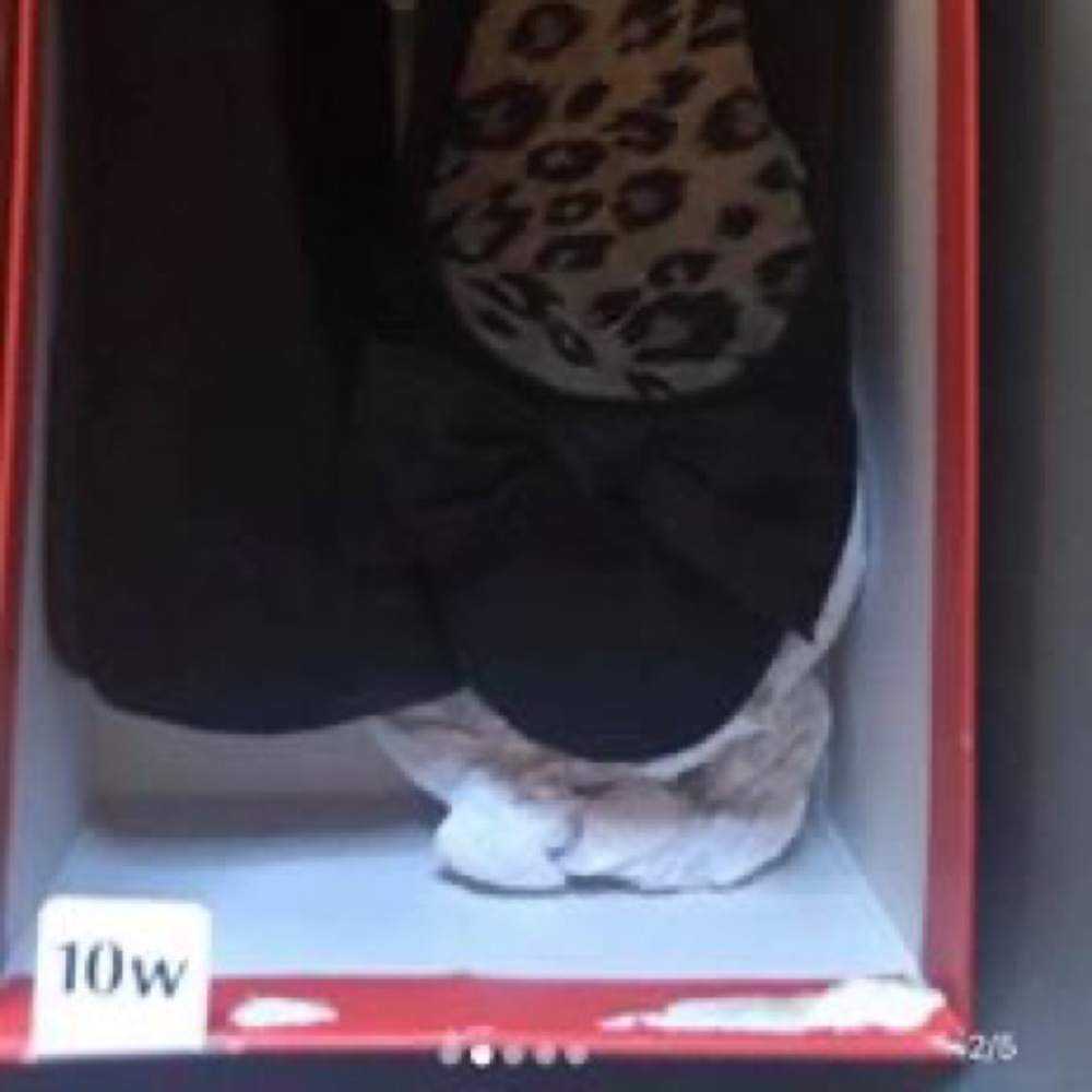 Women’s shoes